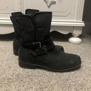 UGG Snowboot